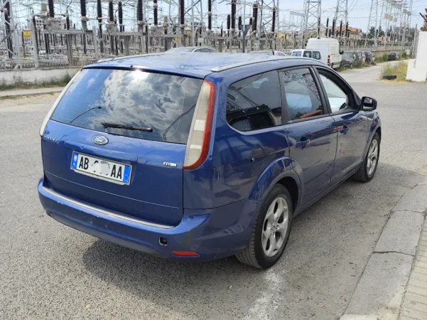 Tirane, shes makine Ford Focus Nafte, blu manuale Kondicioner 260.000 km