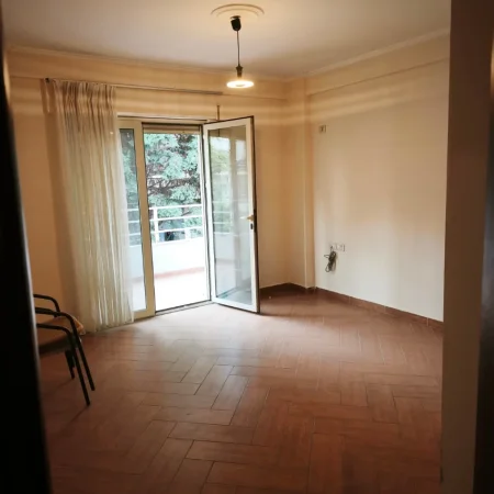 Tirane, shitet apartament 2+1 , 129 m² 150.000 € (Misto Mame)