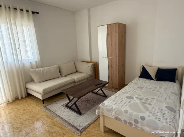 Tirane, jepet me qera apartament 2+1+Ballkon Kati 4, 70 m² 600 € (Don Bosko)