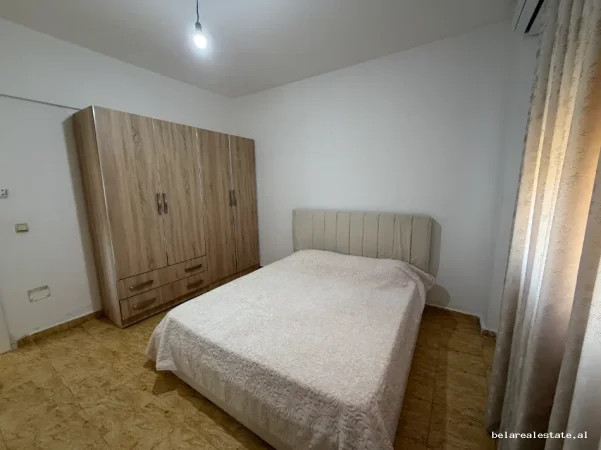 Tirane, jepet me qera apartament 2+1+Ballkon Kati 4, 70 m² 600 € (Don Bosko)