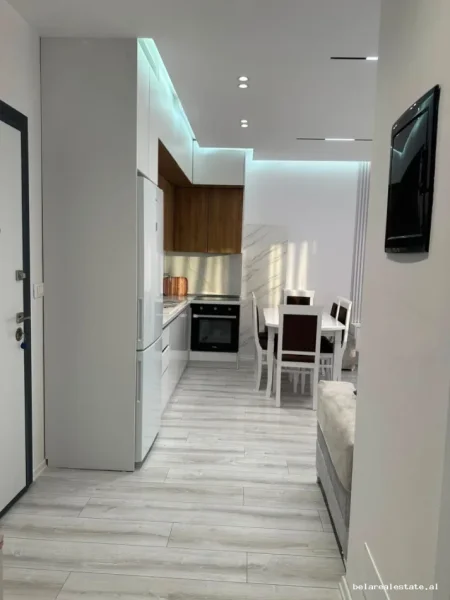 Tirane, jepet me qera apartament 1+1+Ballkon Kati 4, 70 m² 650 € (Jordan Misja)