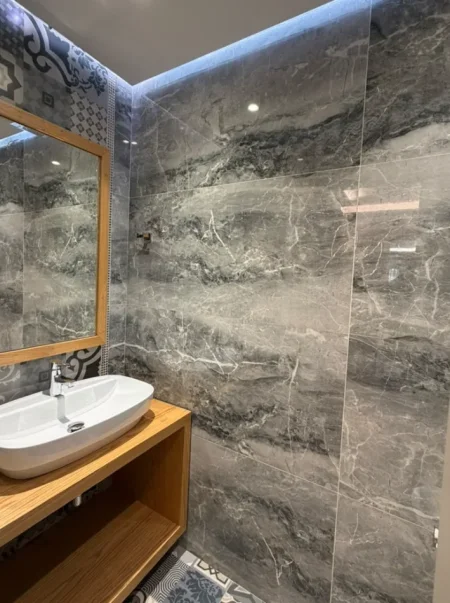 Tirane, shitet apartament 2+1 , 106 m² 255.000 € 