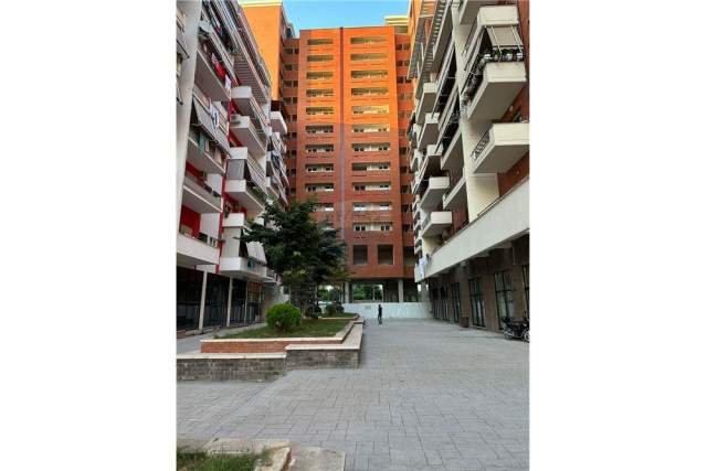 Tirane, shitet apartament 2+1+BLK Kati 12, 92 m² 115.000 Euro