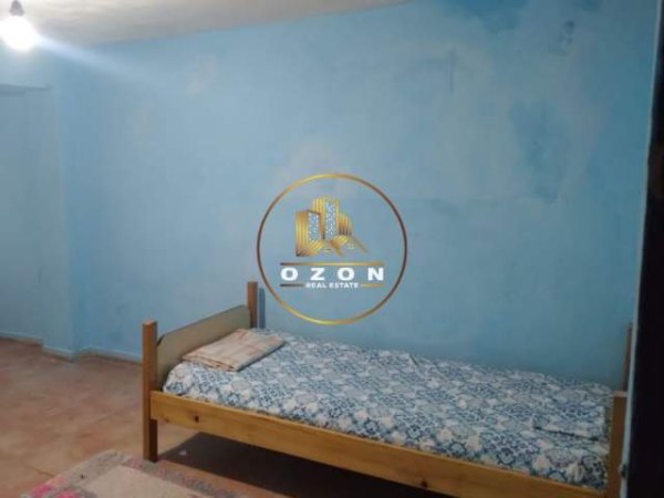 Tirane, jepet me qera apartament 2+1 Kati 1, 90 m² 300 Euro (Hoxha tahsim)