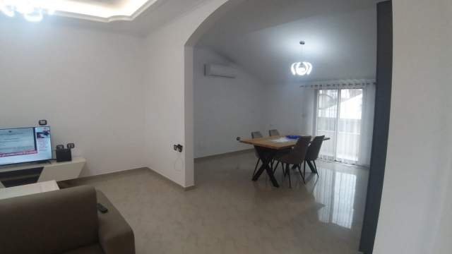 Tirane, jepet me qera apartament 2+1+BLK Kati 2, 140 m² 500 Euro (Rruga Bedri Karapici)