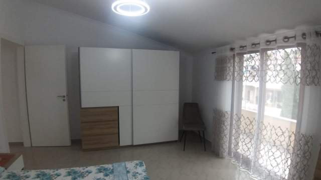 Tirane, jepet me qera apartament 2+1+BLK Kati 2, 140 m² 500 Euro (Rruga Bedri Karapici)