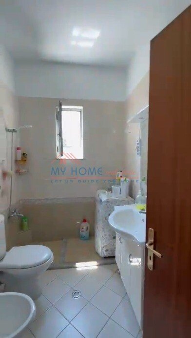 Tirane, shitet apartament 2+1+BLK Kati 4, 75 m² 184.000 Euro (Sheshi Skenderbej)