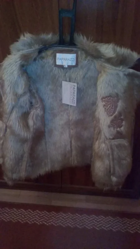 Tirane, Xhup per femra