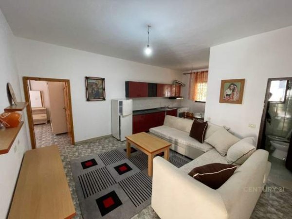 Tirane, jepet me qera shtepi Kati 1, 75 m² 400 Euro (Ali Visha)
