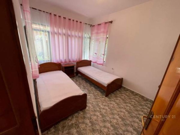Tirane, jepet me qera shtepi Kati 1, 75 m² 400 Euro (Ali Visha)