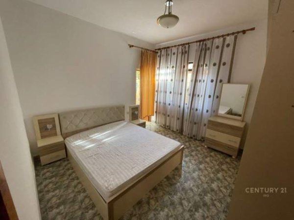 Tirane, jepet me qera shtepi Kati 1, 75 m² 400 Euro (Ali Visha)