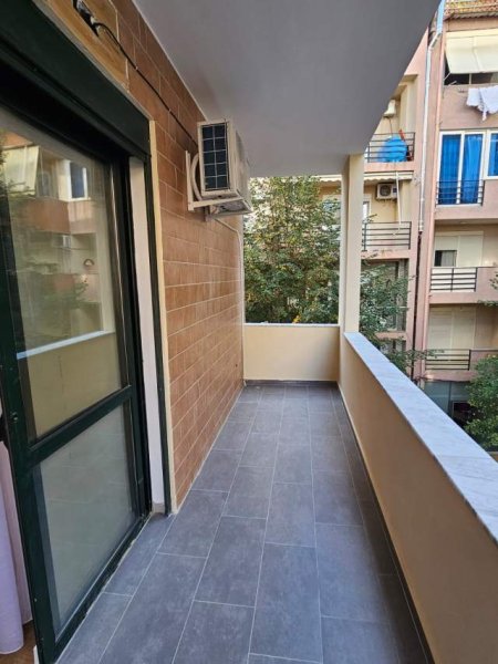 Tirane, jepet me qera apartament 2+1+BLK Kati 4, 600 Euro (Liqeni i Thate)