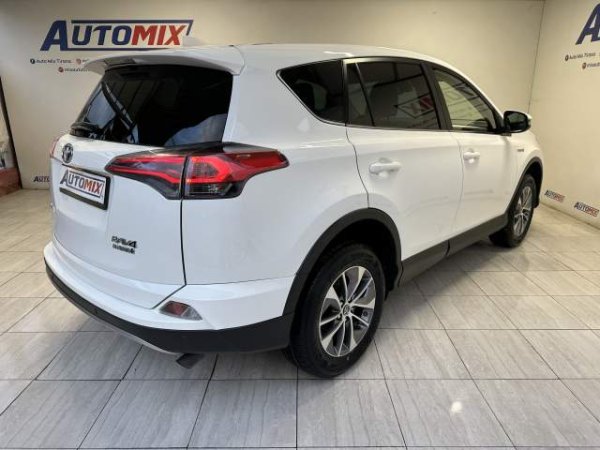 Tirane, shes xhip Toyota RAV 4 Viti 2018, 19.900 Euro