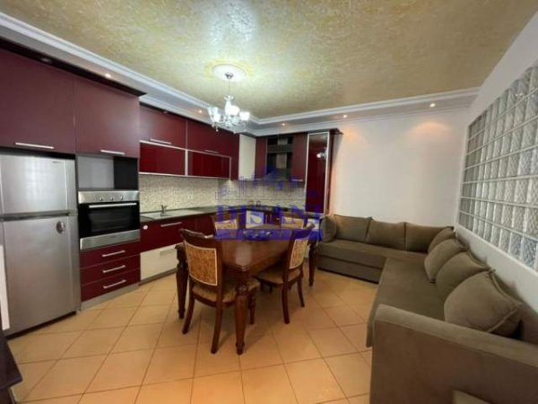 Tirane, jepet me qera Kati 5, 450 Euro (Don bosko)