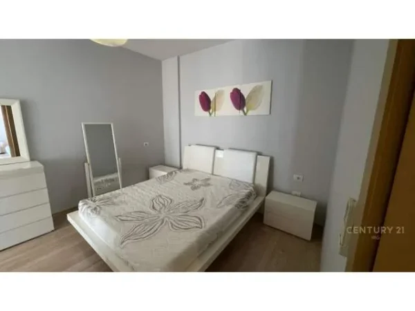 Tirane, shitet apartament 2+1 116 m² 220.000 Euro (liqeni i thate)