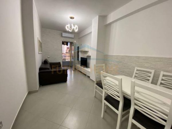 Tirane, shitet apartament 2+1+BLK 99 m² 125.000 Euro (Unaza e Re)
