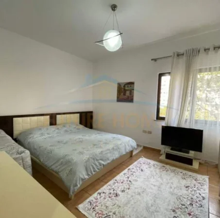 Tirane, shitet apartament 2+1 Kati 2, 103 m² 137.000 Euro (Bulevardi Barjam Curri, pran Delijorgjit)