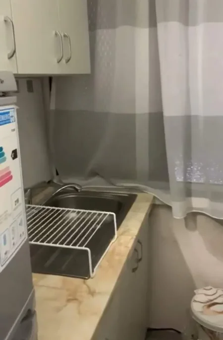 Tirane, jepet me qera apartament Kati 4, 50 m² 40.000 Leke (Brryli)