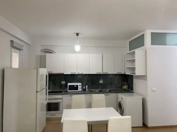 Tirane, jepet me qera apartament Kati 4, 120 m² 380 Euro (Muhamet Deliu)