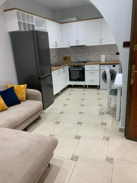 Tirane, jap me qera 1+1 + vend parkimi, Kati 2, 70 m² 430 Euro (Kristaq Capo)