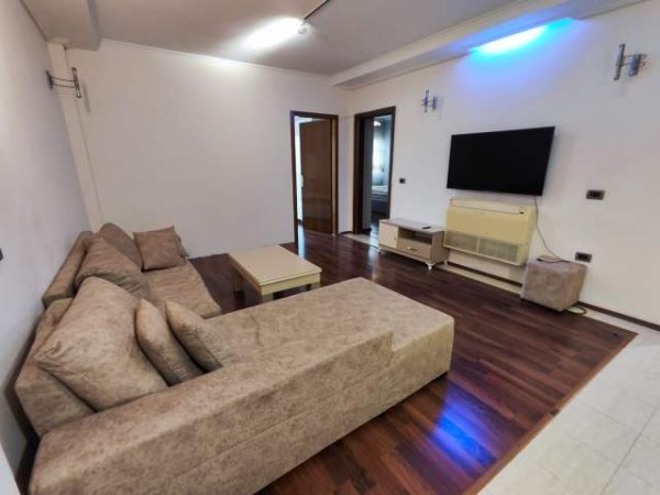 Tirane, jepet me qera apartament 2+1+BLK Kati 9, 100 m² 800 Euro (Sami Frasheri)
