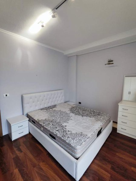 Tirane, jepet me qera apartament 2+1+BLK Kati 9, 100 m² 800 Euro (Sami Frasheri)