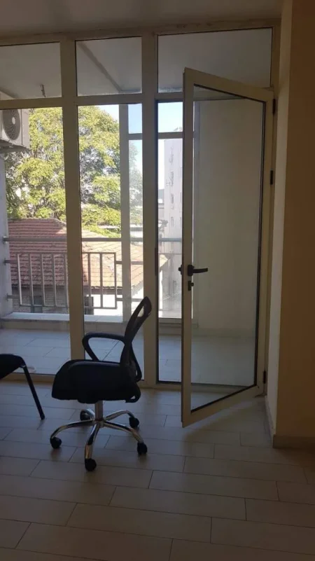 Tirane, jepet me qera apartament 142 m² 90.000 Leke (Tefta Tashko Koco)