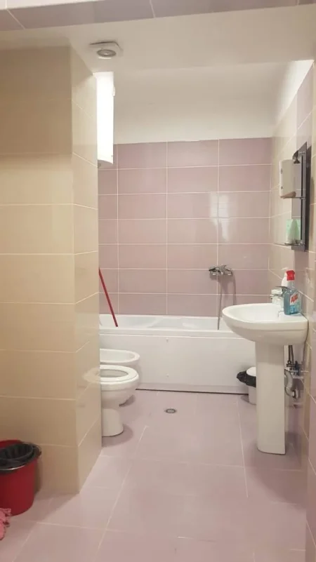 Tirane, jepet me qera apartament 142 m² 90.000 Leke (Tefta Tashko Koco)