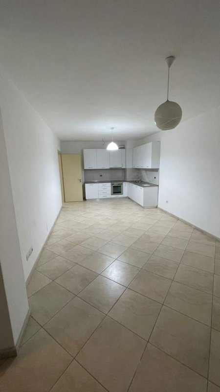 Tirane, shes apartament 2+1+BLK Kati 4, 113.7 m² 125.000 Euro (Casa Italia)