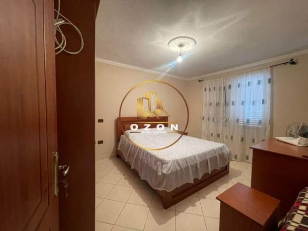 Tirane, jepet me qera shtepi 1+1 Kati 1, 350 m² 900 Euro (Rruga Vangjerl Meksi)