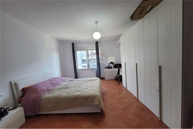 Tirane, shitet apartament 2+1 Kati 8, 118 m² 130.000 Euro (Rruga Xhanfize Keko)