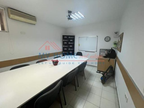 Tirane, shitet ambjent biznesi Kati 1, 2.758 m² 365.000 Euro (Rruga e Kavajes)