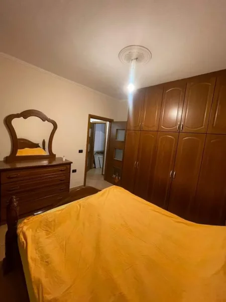 Tirane, jepet me qera apartament 2+1 Kati 4, 85 m² 500 Euro (Kodra e Diellit)