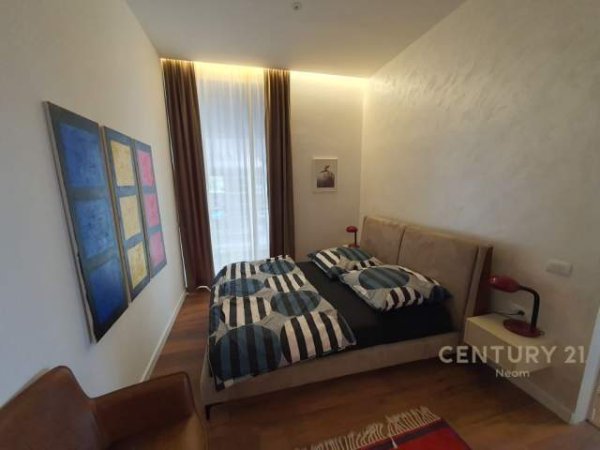 Tirane, jepet me qera apartament 2+1 Kati 1, 135 m² 1.250 Euro (Liqeni i Thate)