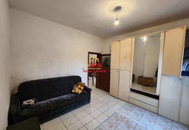 Shqiperi, shitet shtepi 2+1 225 m² 87.000 Euro (Rruga Sazani,Vlore)