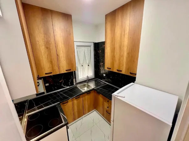Tirane, shitet apartament 1+1 Kati 1, 66 m² 133.420 € (5 MAJI)