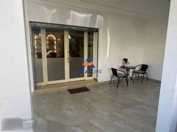 Tirane, jepet me qera ambjent biznesi Kati 0, 60 m² 600 € (VASIL SHANTO)