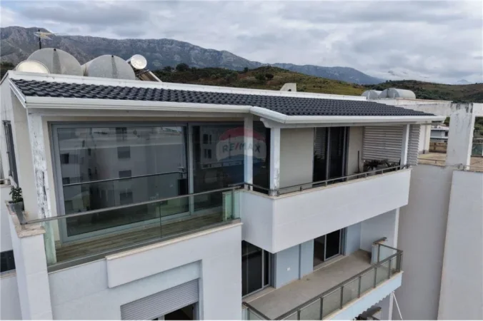 Radhime - Orikum, shitet apartament 2+1+Ballkon Kati 5, 109 m² 330.000 € (Radhime, Vlore)