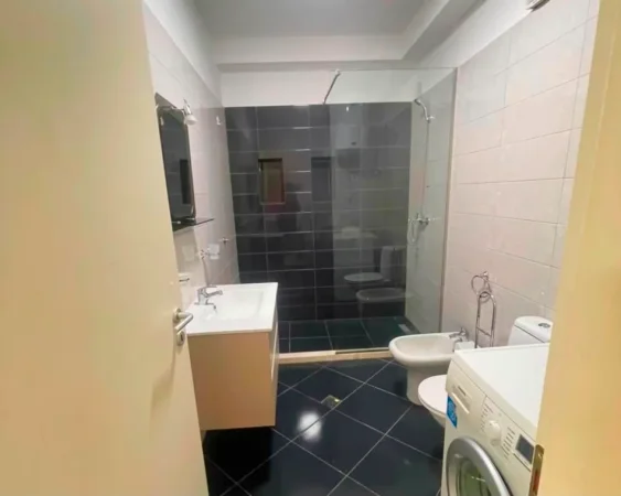 Tirane, shitet apartament 1+1 Kati 4, 59 m² 129.000 € (Ish Parku, prane 21 Dhjetorit)