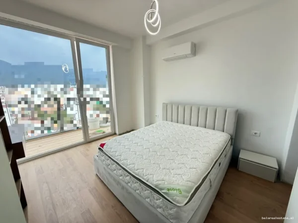 Tirane, jepet me qera apartament 3+1+Ballkon Kati 9, 130 m² 900 € (Selvia)