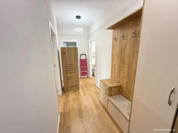 Tirane, jepet me qera apartament 3+1+Ballkon Kati 9, 130 m² 900 € (Selvia)