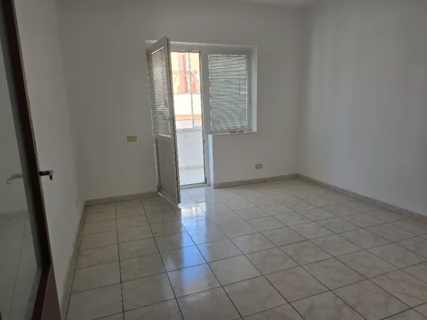 Lezhe, shes apartament per zyra biznesi Kati 6, 128 m² 115.000 €