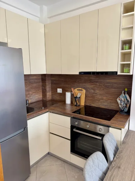 Durres, shitet nga Pronari, pa-komision apartament 1+1+Ballkon Kati 2, 54 m² 130.000 € 