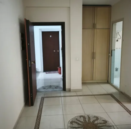 Tirane, shitet apartament 2+1 , 129 m² 150.000 € 