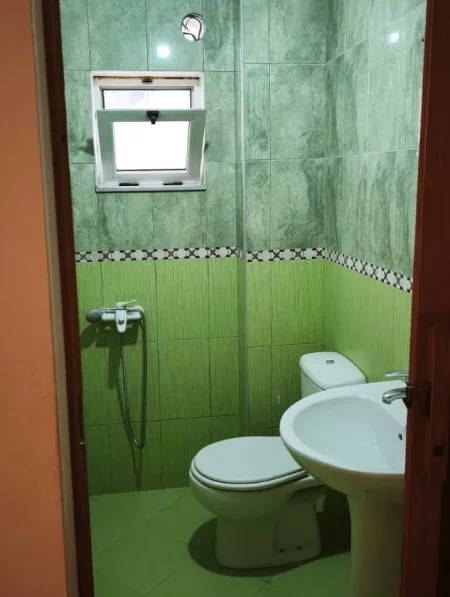 Tirane, shitet apartament 2+1 , 129 m² 150.000 € 