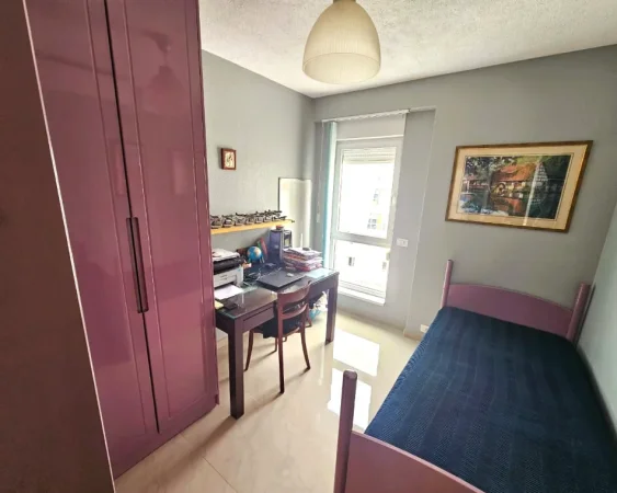 Tirane, shitet apartament 3+1 Kati 9, 92 m² 259.000 € (Rruga Artan Lenja)