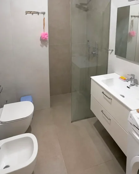 Tirane, shitet apartament 2+1 Kati 4, 98 m² 177.038 € (Astir)