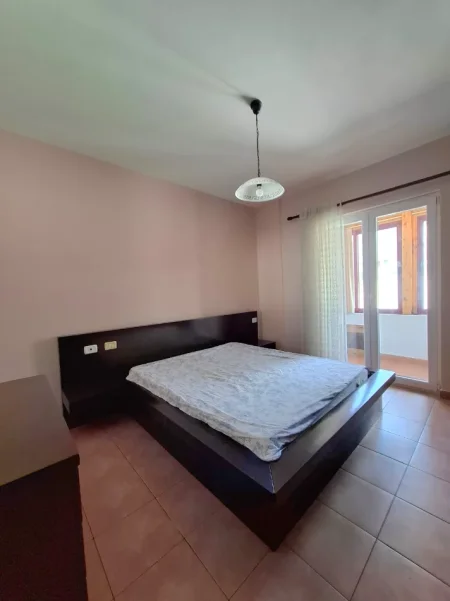 Tirane, jepet me qera apartament 1+1+Ballkon Kati 5, 80 m² 400 € (Fresk)