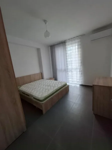 Tirane, jepet me qera apartament 3+1 Kati 2, 110 m² 650 € (Rruga 5 Maji)