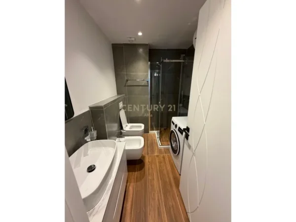 Tirane, jepet me qera apartament 1+1 Kati 6, 70 m² 1.000 € (Qender ALFA146726)